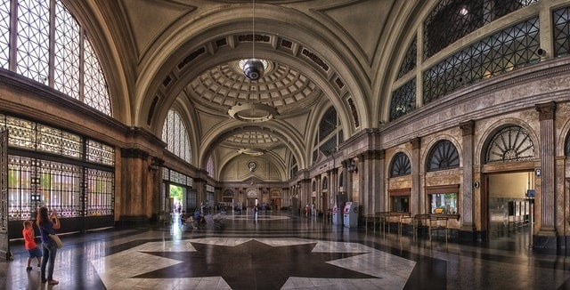 barcelona railway station french railway station