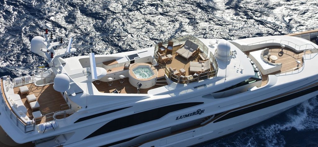 yacht charter broker yacht LUMIERE 1