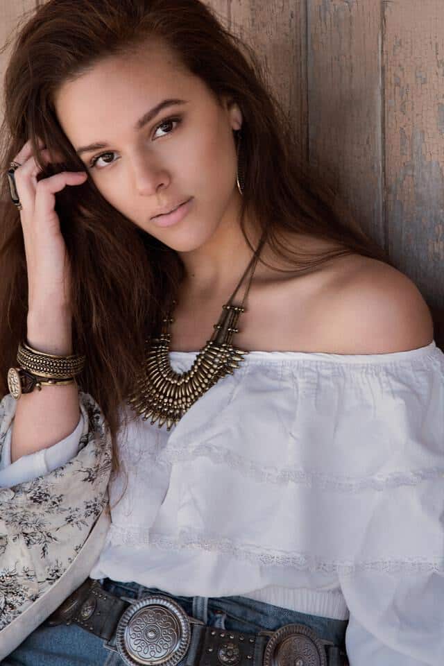 attractive beautiful beauty 1000253