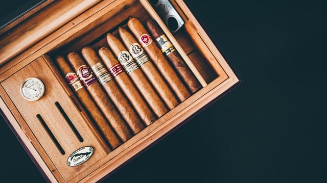 cigars vintage wooden box 1637114