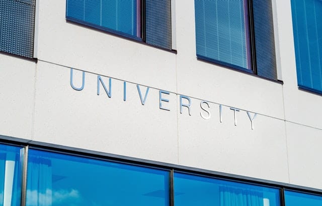 Five Quick and Easy Ways for College Students to Save a Little Cash 2 pexels photo 356086