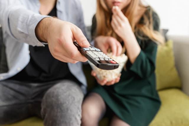 Seniors’ Television Viewing Habits in the UK 2 pexels photo 1040160