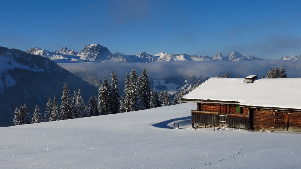 Which Alps are the Best: French, Swiss, or Italian? 2 the swiss alps gstaad swiss chalet