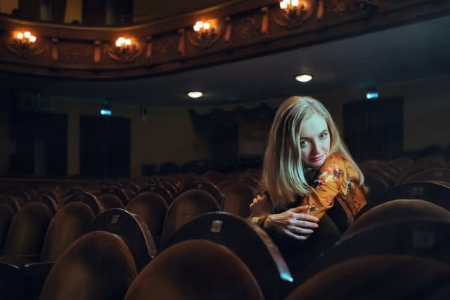 Finding the Right Talent Agency - 5 Things to Look for 1 pexels photo 458379