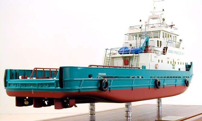 The Great North River Tug Boat Race and Competition 1 https://i.pinimg.com/originals/78/1b/2c/781b2c5ee533a7eeeedf6b1ef472b2d1.jpg